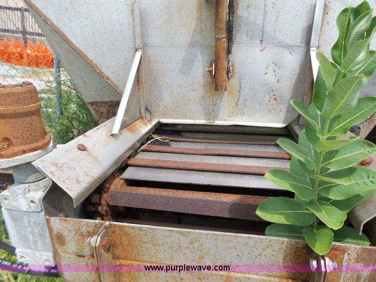 image for item CC9340 Good Roads 3-955 stainless steel spreader