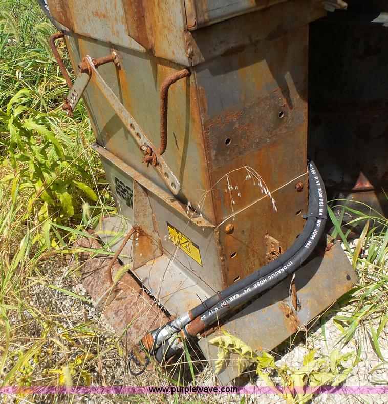 image for item CC9340 Good Roads 3-955 stainless steel spreader