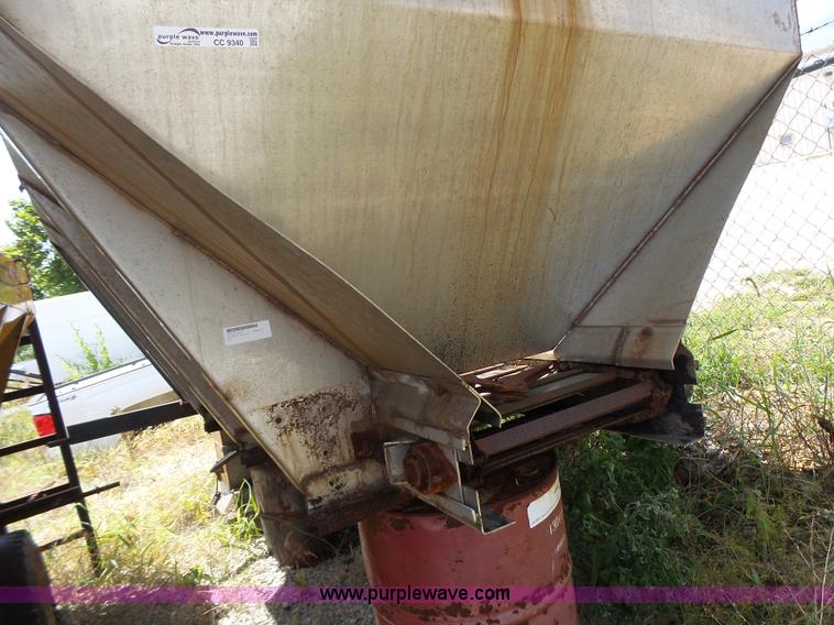 image for item CC9340 Good Roads 3-955 stainless steel spreader