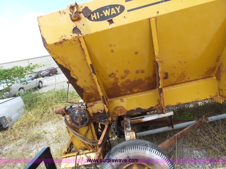 image for item CC9341 Hi-way E12500 spreader