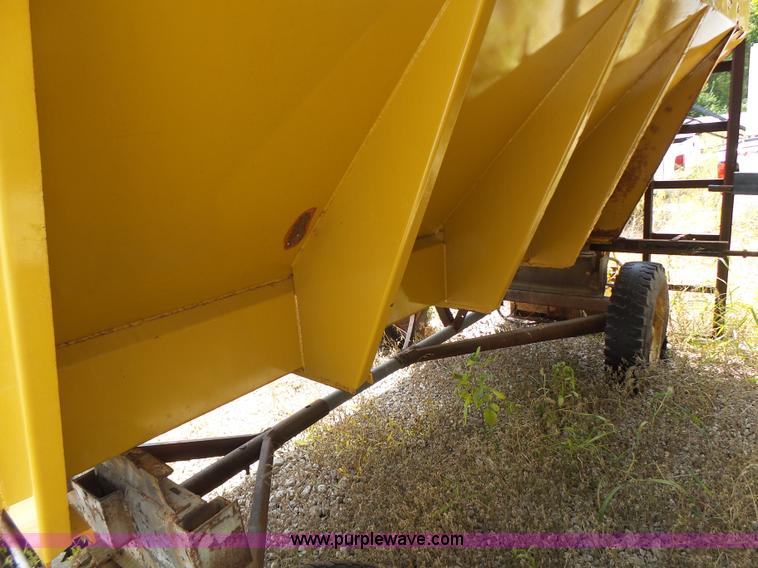 image for item CC9341 Hi-way E12500 spreader