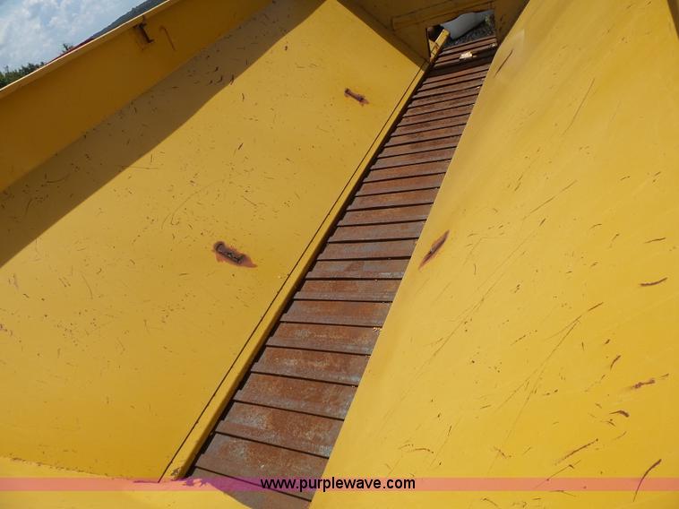 image for item CC9341 Hi-way E12500 spreader