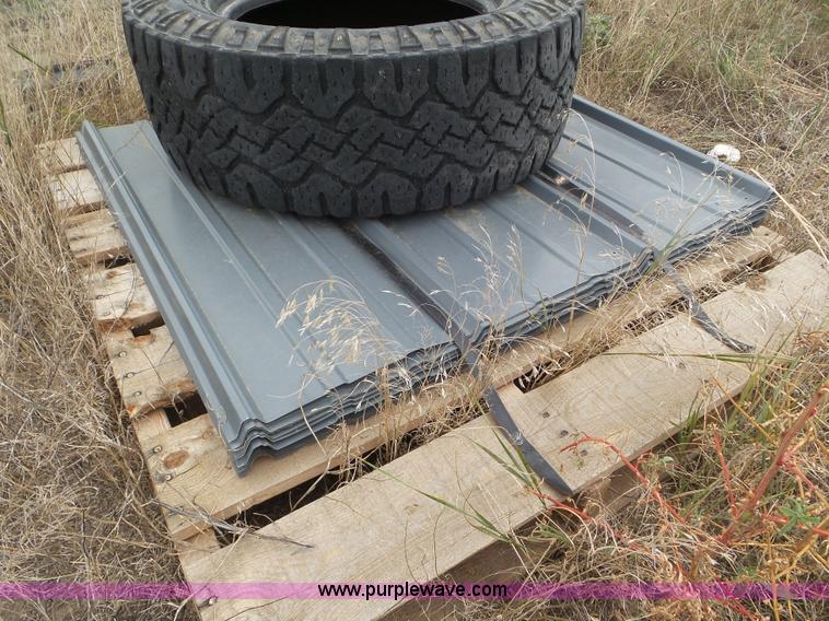 image for item CC9996 Metal siding and door