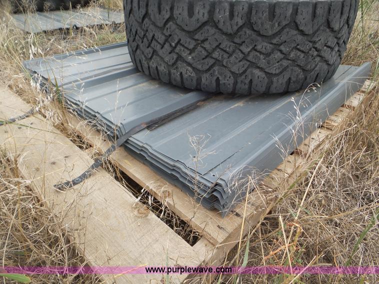 image for item CC9996 Metal siding and door