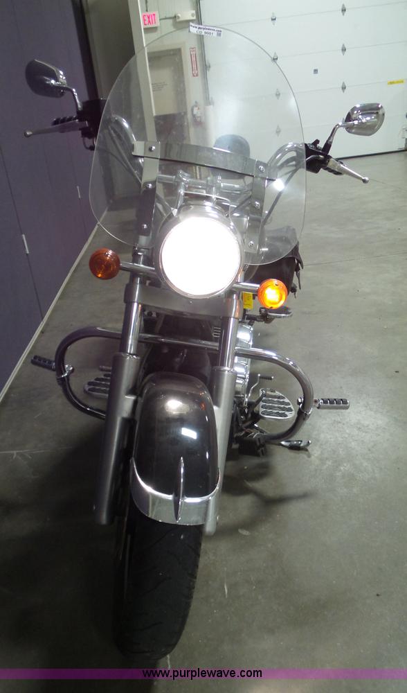 image for item CD9001 2000 Victory V92C Custom Cruiser motorcycle