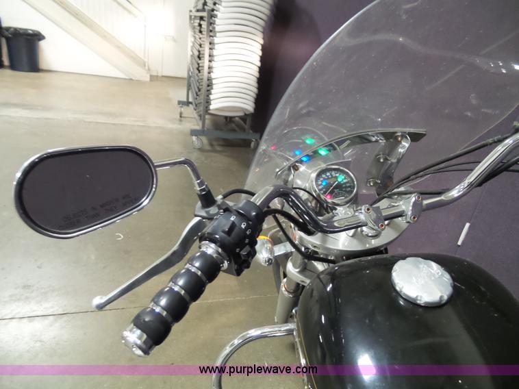 image for item CD9001 2000 Victory V92C Custom Cruiser motorcycle