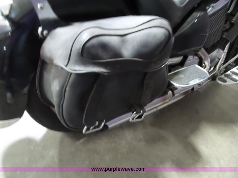 image for item CD9001 2000 Victory V92C Custom Cruiser motorcycle