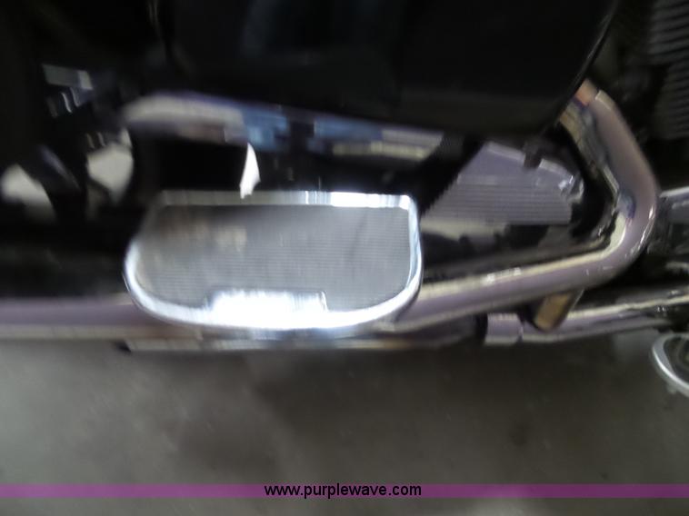 image for item CD9001 2000 Victory V92C Custom Cruiser motorcycle