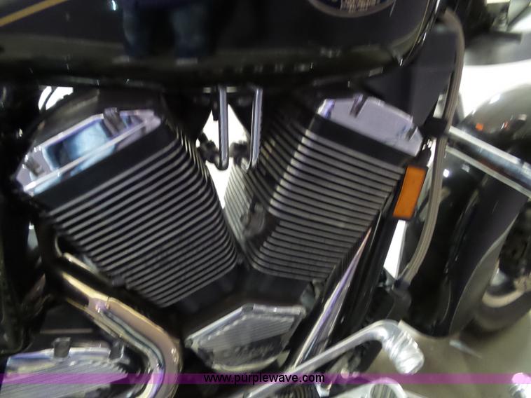 image for item CD9001 2000 Victory V92C Custom Cruiser motorcycle