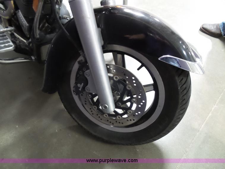 image for item CD9001 2000 Victory V92C Custom Cruiser motorcycle