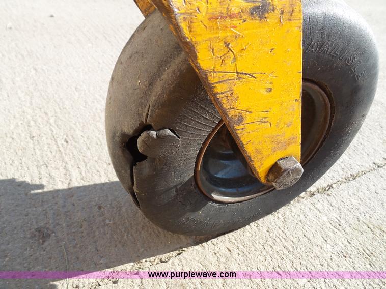 image for item CD9050 Wright 39488 lawn mower