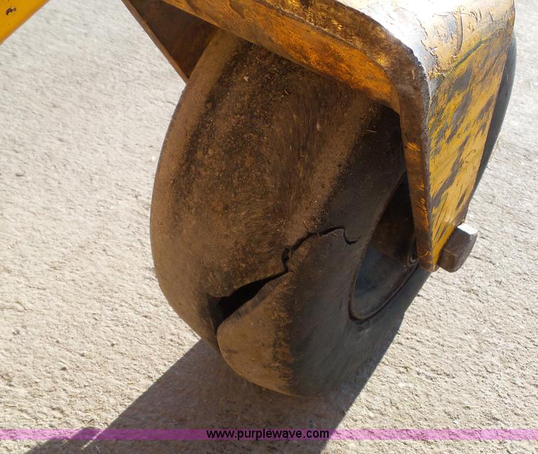 image for item CD9050 Wright 39488 lawn mower