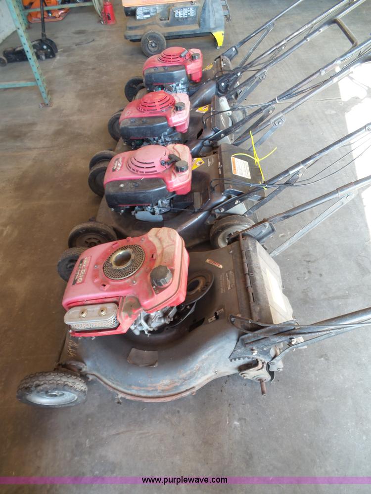 image for item CD9051 (4) Honda HRC lawn mowers