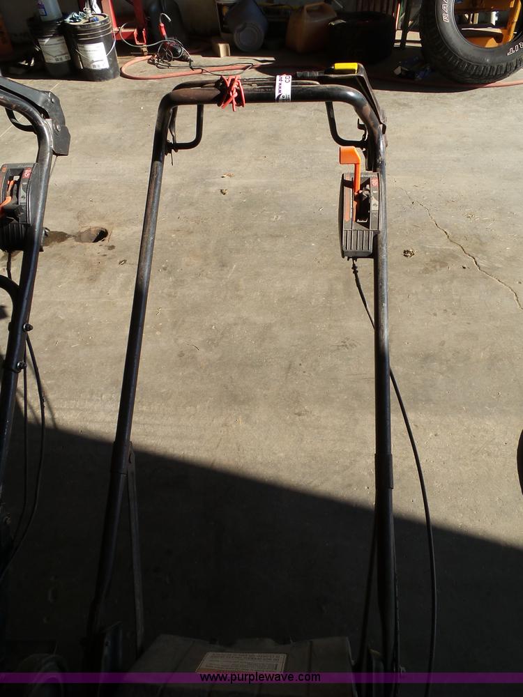 image for item CD9051 (4) Honda HRC lawn mowers