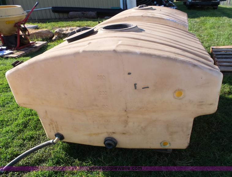 image for item CD9053 (2) 300 gallon poly tanks