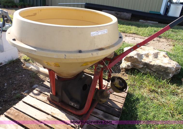 image for item CD9058 Vicon spreader