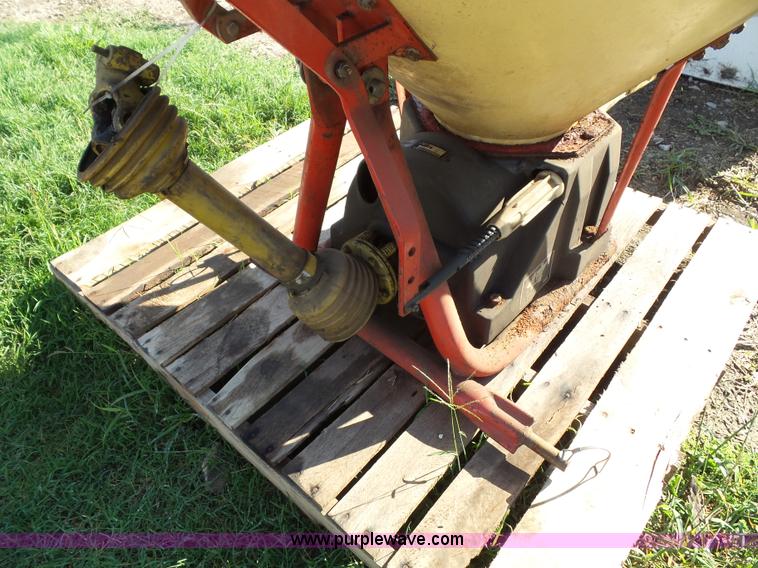 image for item CD9058 Vicon spreader