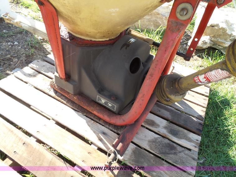 image for item CD9058 Vicon spreader