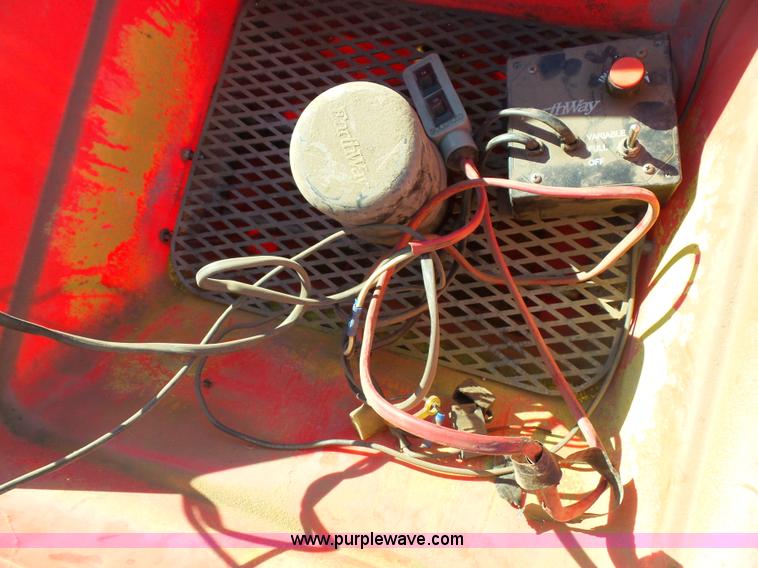 image for item CD9060 Earthway Ev-N-Spred spreader