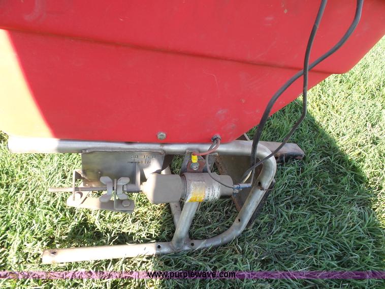 image for item CD9060 Earthway Ev-N-Spred spreader