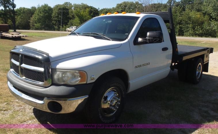 image for item CD9393 2005 Dodge Ram 3500 flatbed pickup truck