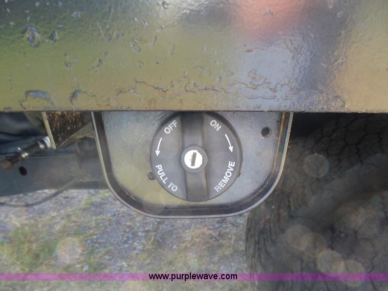 image for item CD9393 2005 Dodge Ram 3500 flatbed pickup truck