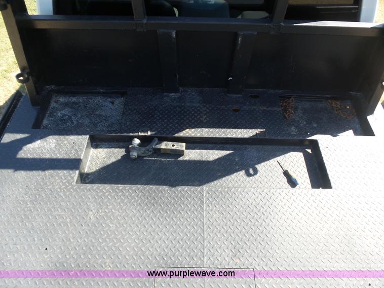 image for item CD9393 2005 Dodge Ram 3500 flatbed pickup truck