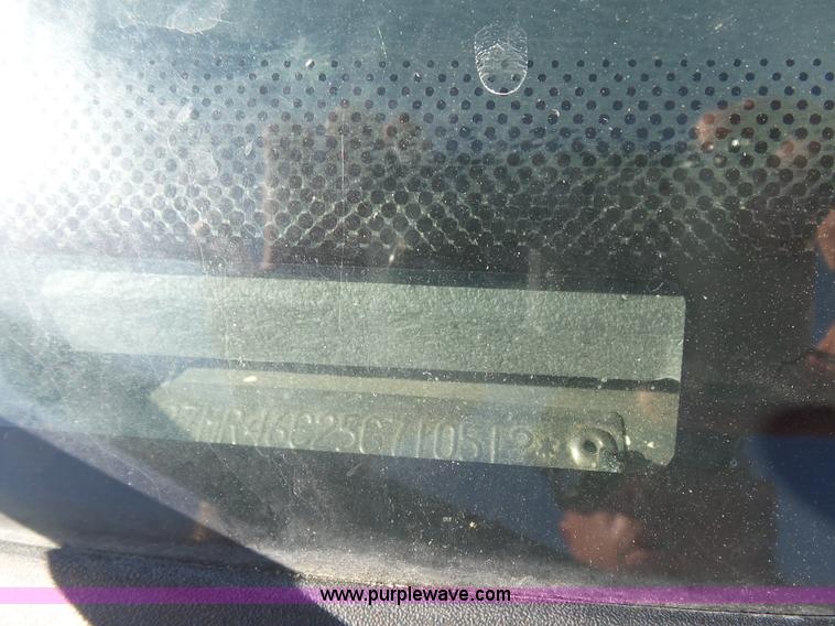 image for item CD9393 2005 Dodge Ram 3500 flatbed pickup truck