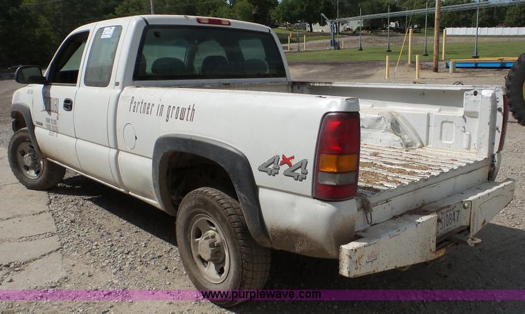 image for item DA2837 2001 Chevrolet Silverado 2500 Ext. Cab pickup truck