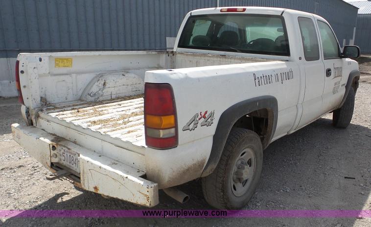 image for item DA2837 2001 Chevrolet Silverado 2500 Ext. Cab pickup truck