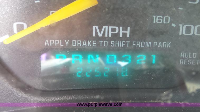 image for item DA2837 2001 Chevrolet Silverado 2500 Ext. Cab pickup truck