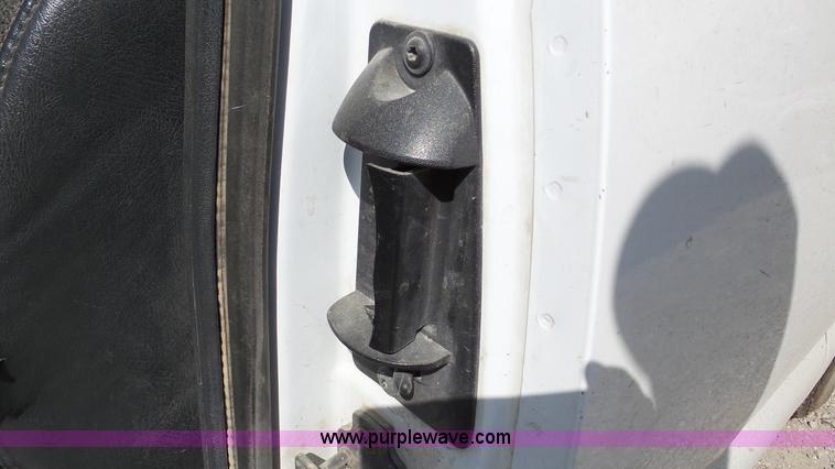 image for item DA2837 2001 Chevrolet Silverado 2500 Ext. Cab pickup truck