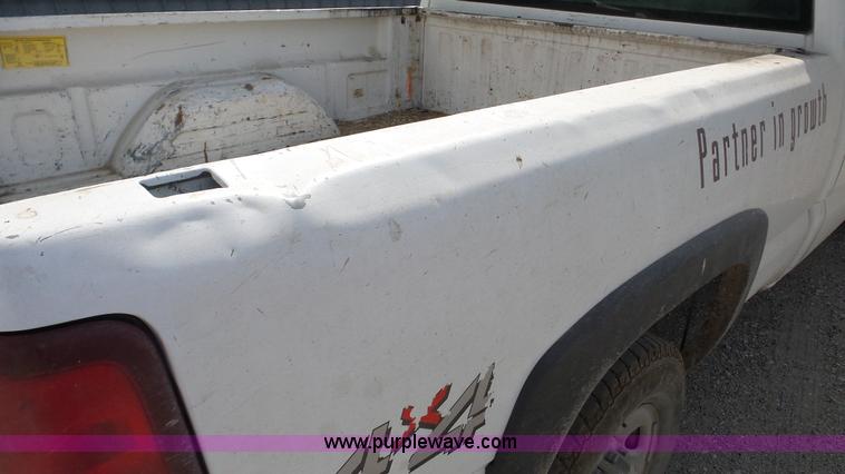 image for item DA2837 2001 Chevrolet Silverado 2500 Ext. Cab pickup truck