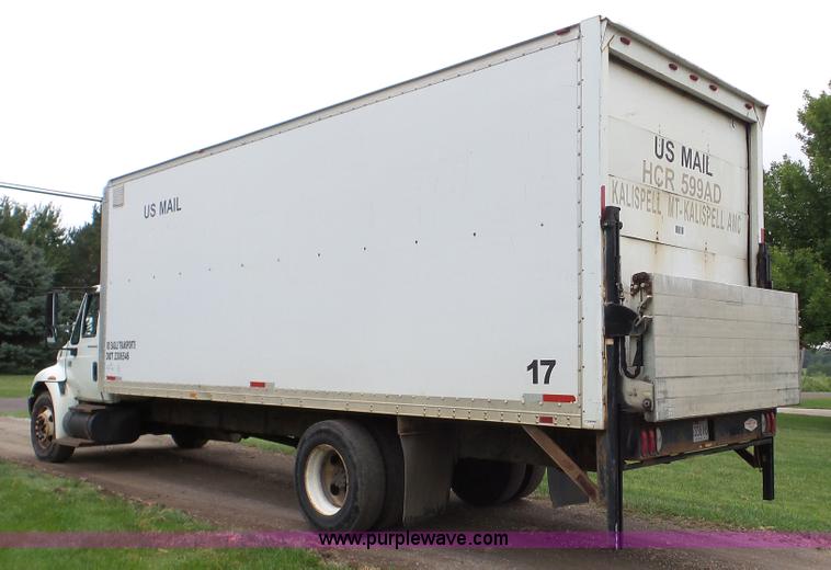image for item DA2867 2002 International 4300 box truck