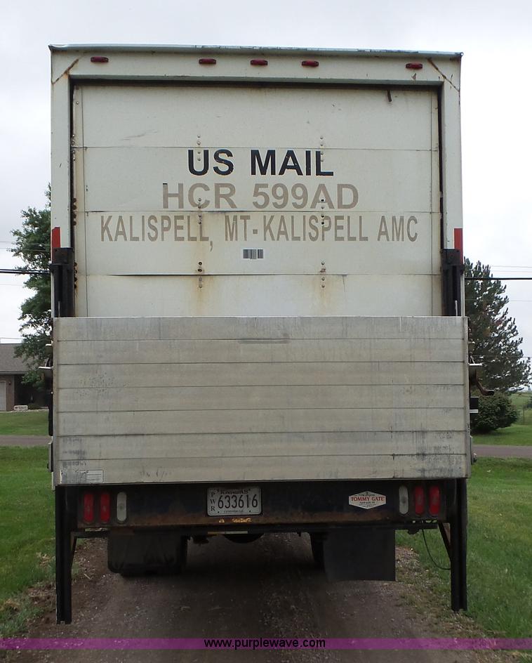 image for item DA2867 2002 International 4300 box truck