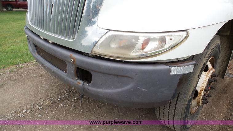 image for item DA2867 2002 International 4300 box truck