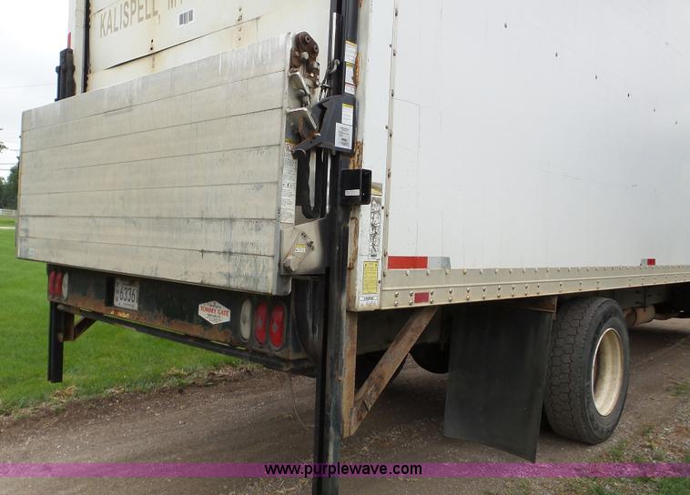 image for item DA2867 2002 International 4300 box truck