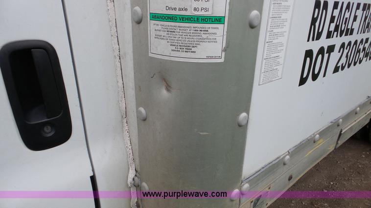 image for item DA2868 2005 GMC Savana G3500 box truck