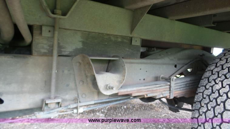 image for item DA2868 2005 GMC Savana G3500 box truck