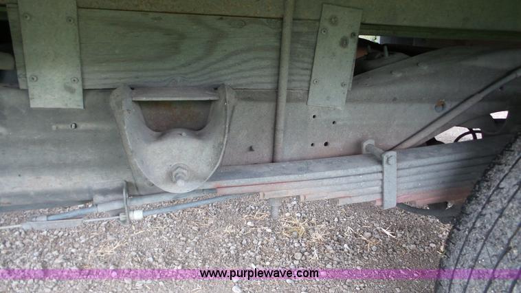 image for item DA2869 2006 GMC Savana G3500 box truck