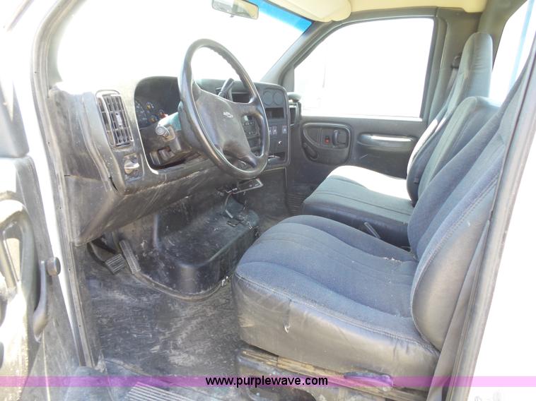 image for item DA4506 2009 Chevrolet C4500 truck cab and chassis