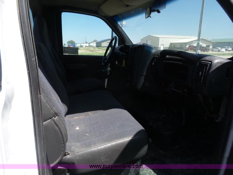 image for item DA4506 2009 Chevrolet C4500 truck cab and chassis