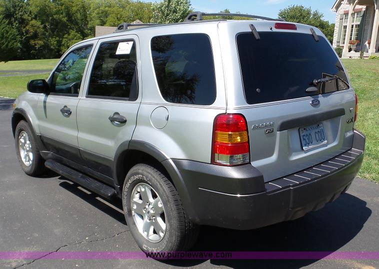 image for item DA8786 2006 Ford Escape SUV