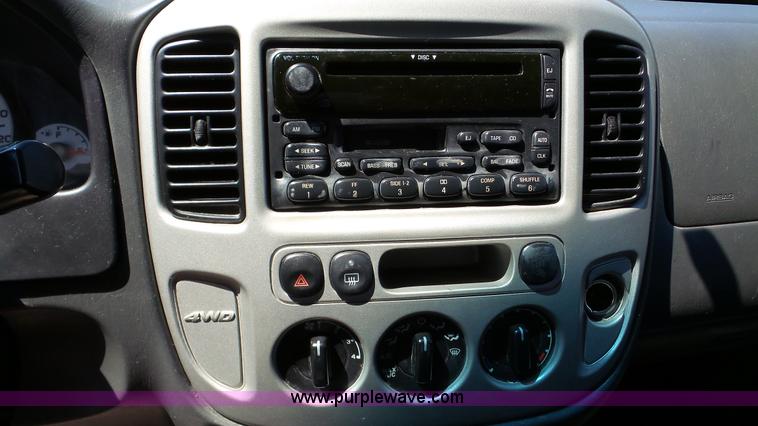 image for item DA8786 2006 Ford Escape SUV