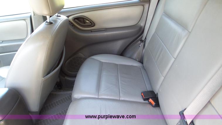 image for item DA8786 2006 Ford Escape SUV