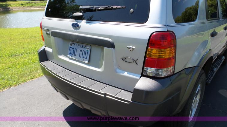 image for item DA8786 2006 Ford Escape SUV
