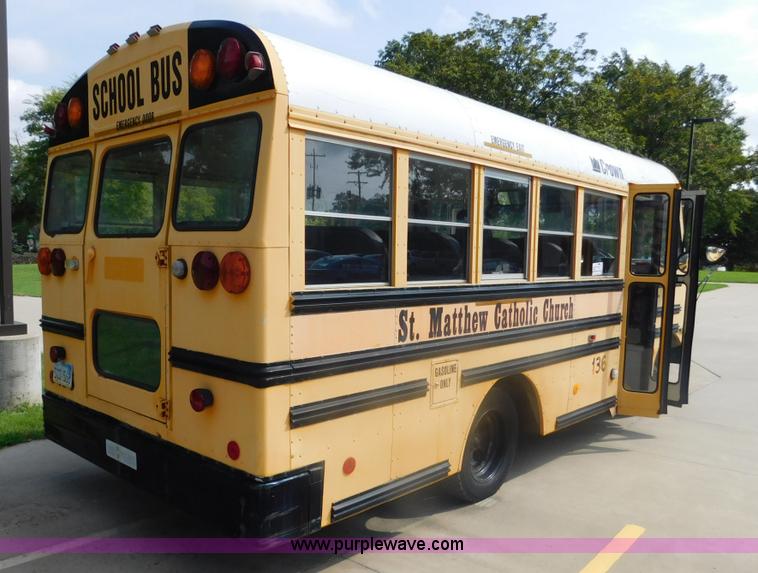 image for item DA8799 1996 Chevrolet P30 school bus