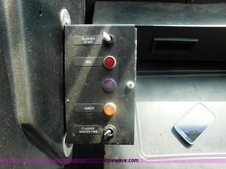 image for item DA8799 1996 Chevrolet P30 school bus