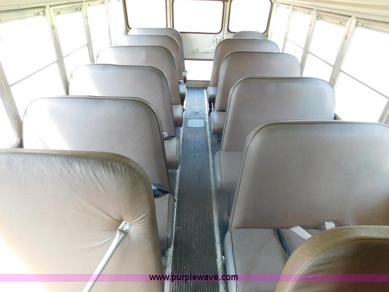 image for item DA8799 1996 Chevrolet P30 school bus