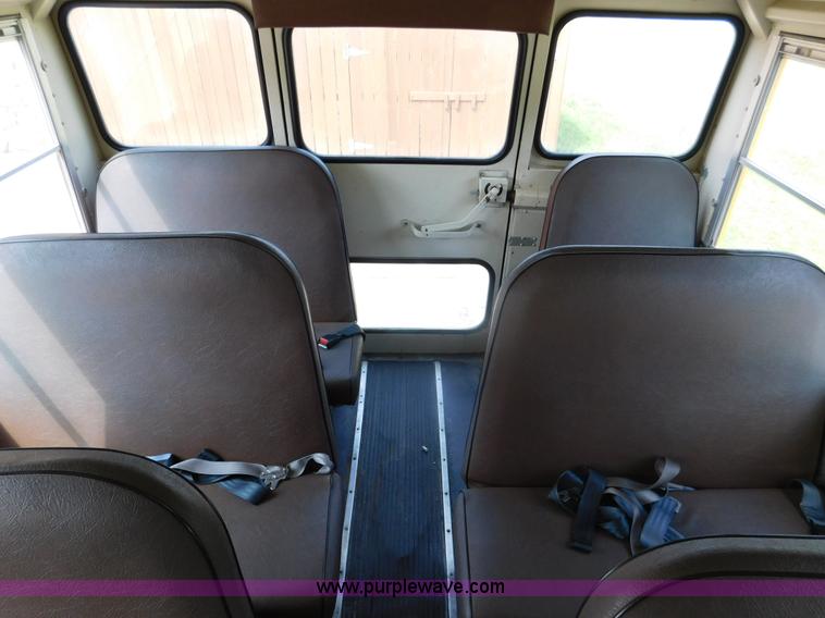 image for item DA8799 1996 Chevrolet P30 school bus